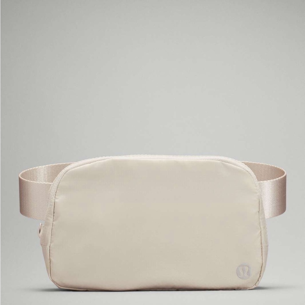 Lululemon Athletica Cream Belt Bag